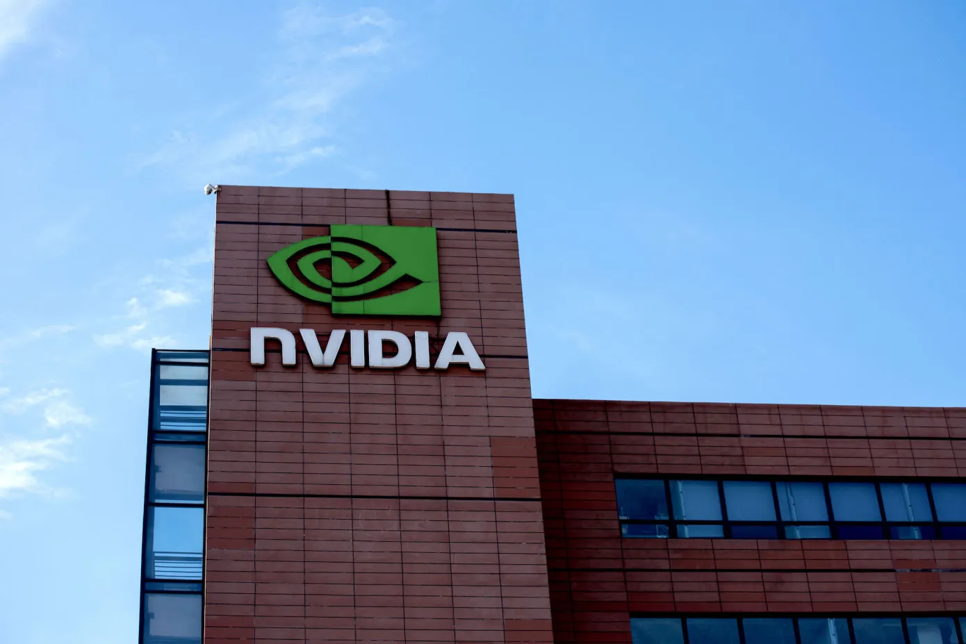 Nvidia发布RTX版聊天机器人(堪比本地gpt),本地化AI交流迈出新步伐 Nvidia发布RTX版聊天机器人(堪比本地gpt),本地化AI交流迈出新步伐