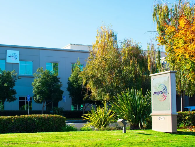 Wipro携手IBM watsonx推进企业通用AI Wipro携手IBM watsonx推进企业通用AI